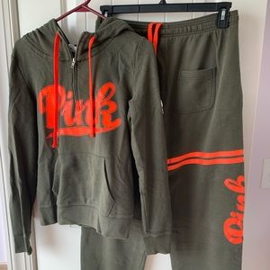 Victoria’s Secret Pink sweatsuit —SM/ME